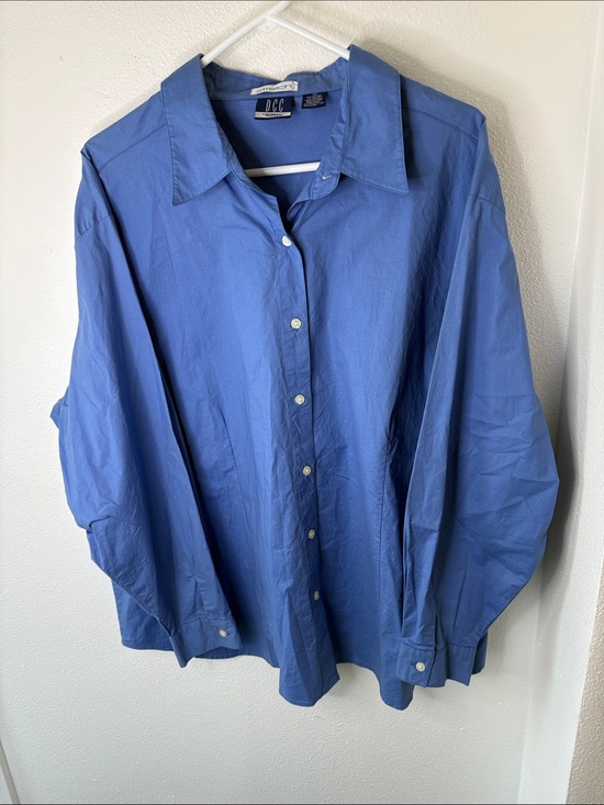 DC Tops - DC Women's Solid Blue Button-Up Shirt - 3X